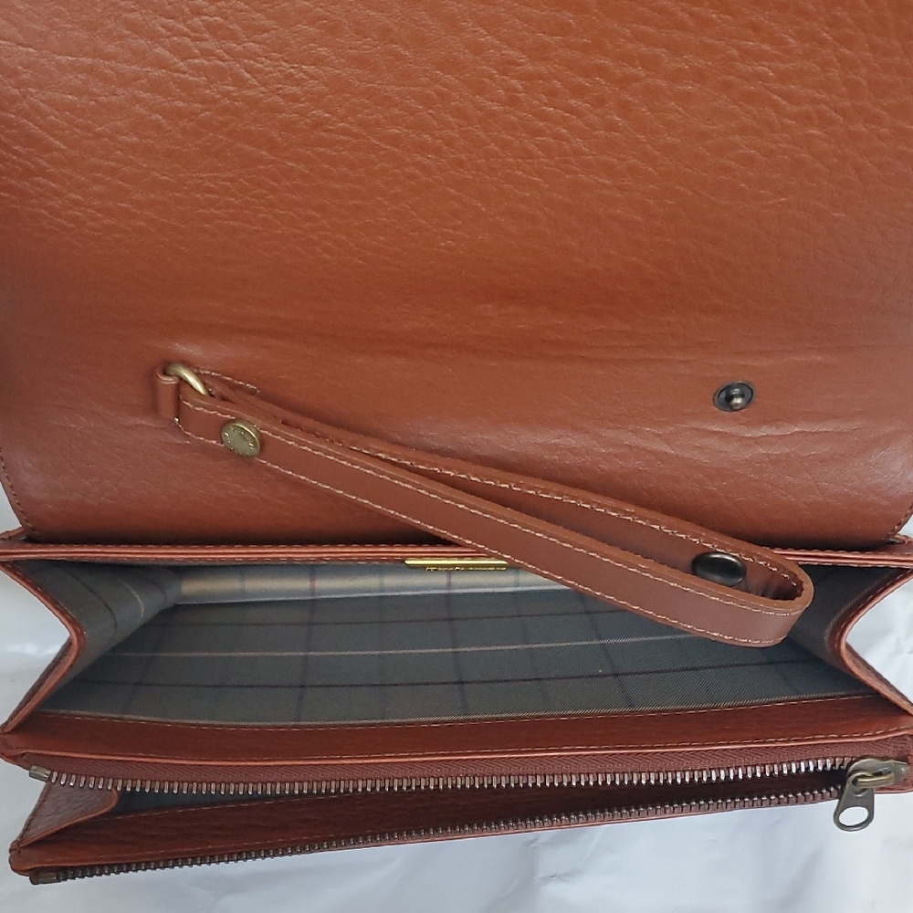 Burberry of London Brown Leather Clutch Bag - Picture 15 of 15